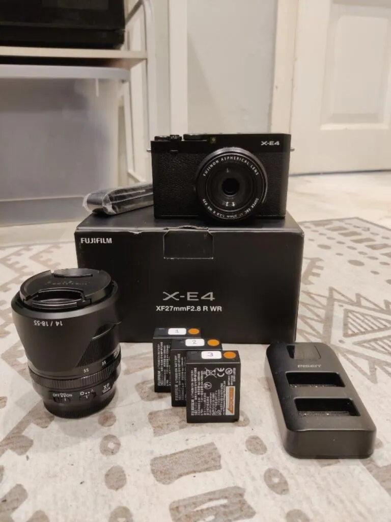 FUJIFILM X-E4 Mirrorless Camera